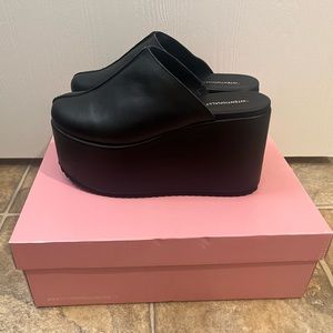 Intentionally Blank Kim Flatform Heel in Black EU 38 / US 7